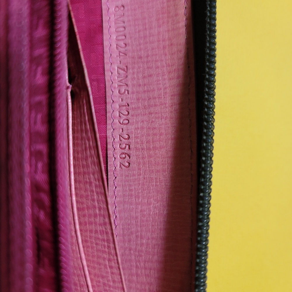 Fendi Long Wallet - Picture 7 of 8